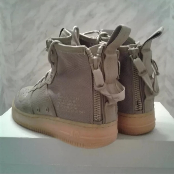 Nike SF Air Force 1 Mid Top Sneakers Size 7 AA3966-004 Rugged Urban Utility gray - Picture 3 of 5